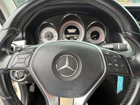 Used 2015 Mercedes-Benz GLK 350 2WD image 4