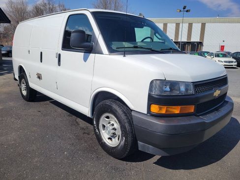 Used 2019 Chevrolet Express 2500 w/ Communications Package RWD image 3