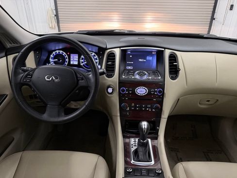 Used 2017 INFINITI QX50 2WD w/ Premium Plus Package image 25