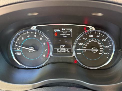 Used 2017 Subaru Forester 2.5i Touring AWD/4WD image 31