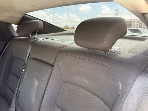 Used 2021 Chevrolet Malibu LT FWD image 26