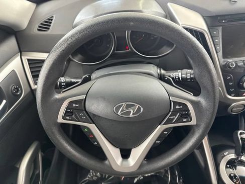 Used 2014 Hyundai Veloster FWD image 28