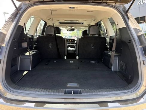 Certified 2023 Kia Telluride S w/ S Sunroof Package AWD/4WD image 13