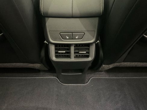 Used 2025 GMC Terrain Elevation w/ Elevation Premium Package AWD/4WD image 27