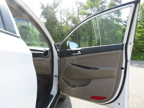 Used 2021 Hyundai Tucson Value AWD/4WD image 12