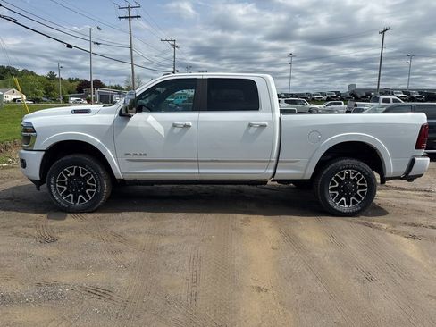 New 2026 RAM 2500 Limited AWD/4WD image 2