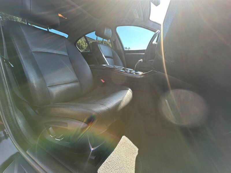 Used 2015 BMW 528i xDrive Sedan AWD/4WD image 12
