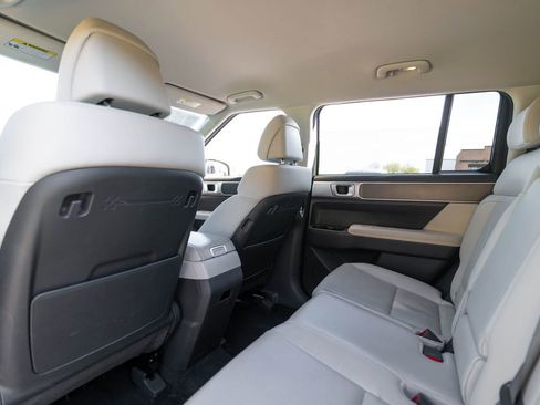 Used 2024 Hyundai Santa Fe SEL AWD/4WD image 13