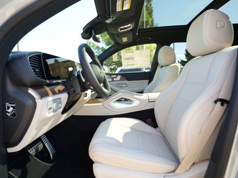 New 2026 Mercedes-Benz GLS 450 4MATIC image 37