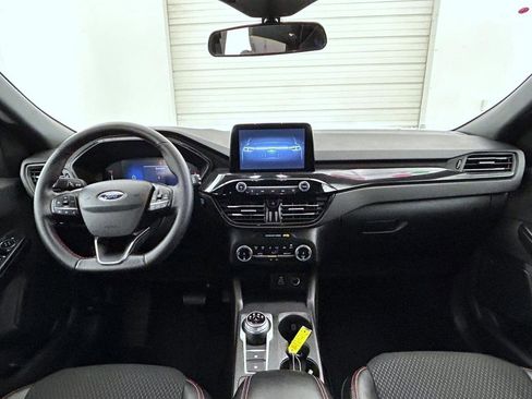 Used 2025 Ford Escape ST-Line AWD/4WD image 13