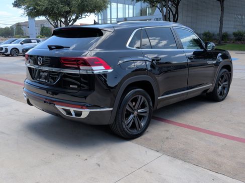 Used 2022 Volkswagen Atlas Cross Sport SEL R-Line AWD/4WD image 10