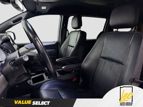 Used 2019 Dodge Grand Caravan GT FWD image 23