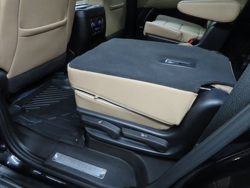 Used 2023 Chevrolet Tahoe Premier w/ Advanced Technology Package image 69