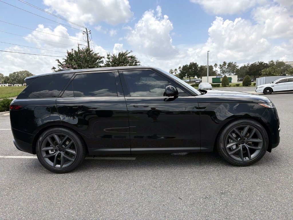 New 2026 Land Rover Range Rover Sport SE AWD/4WD image 6