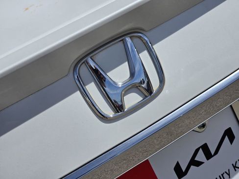 Used 2015 Honda Accord Sport image 9