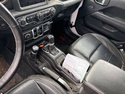 Used 2022 Jeep Wrangler Unlimited Sahara w/ Cold Weather Group image 13