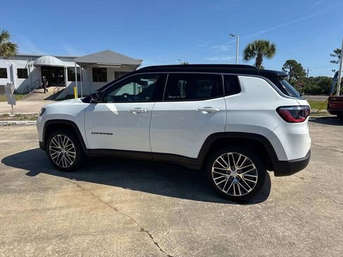 Used 2023 Jeep Compass Limited w/ Elite Group AWD/4WD image 14