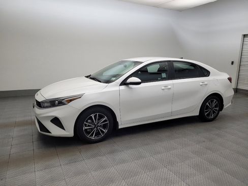 Used 2024 Kia Forte LXS w/ LXS Technology Package FWD image 2