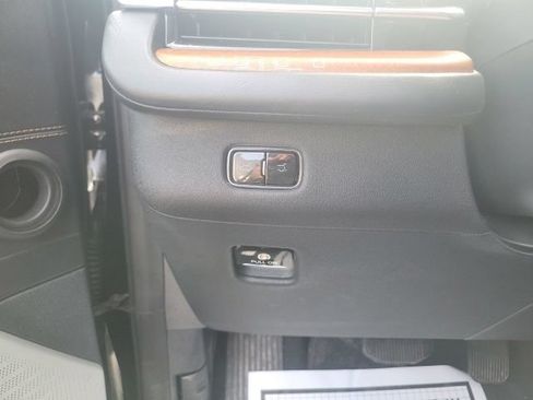 Certified 2025 Lincoln Navigator Black Label AWD/4WD image 46