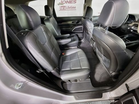 Used 2022 Kia Telluride EX w/ EX Premium Package AWD/4WD image 34