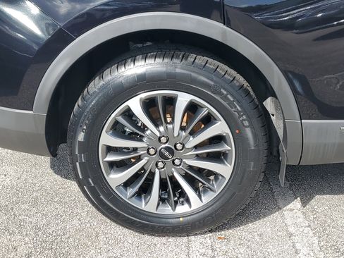 Certified 2022 Lincoln Nautilus FWD w/ Premium Package image 7