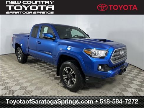 Used 2016 Toyota Tacoma TRD Sport image 1