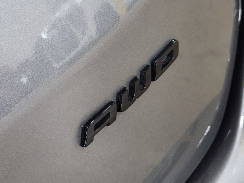 Used 2024 Ford Edge SE w/ Black Appearance Package image 26