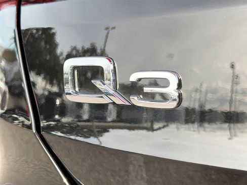Certified 2024 Audi Q3 2.0T Premium Plus image 11