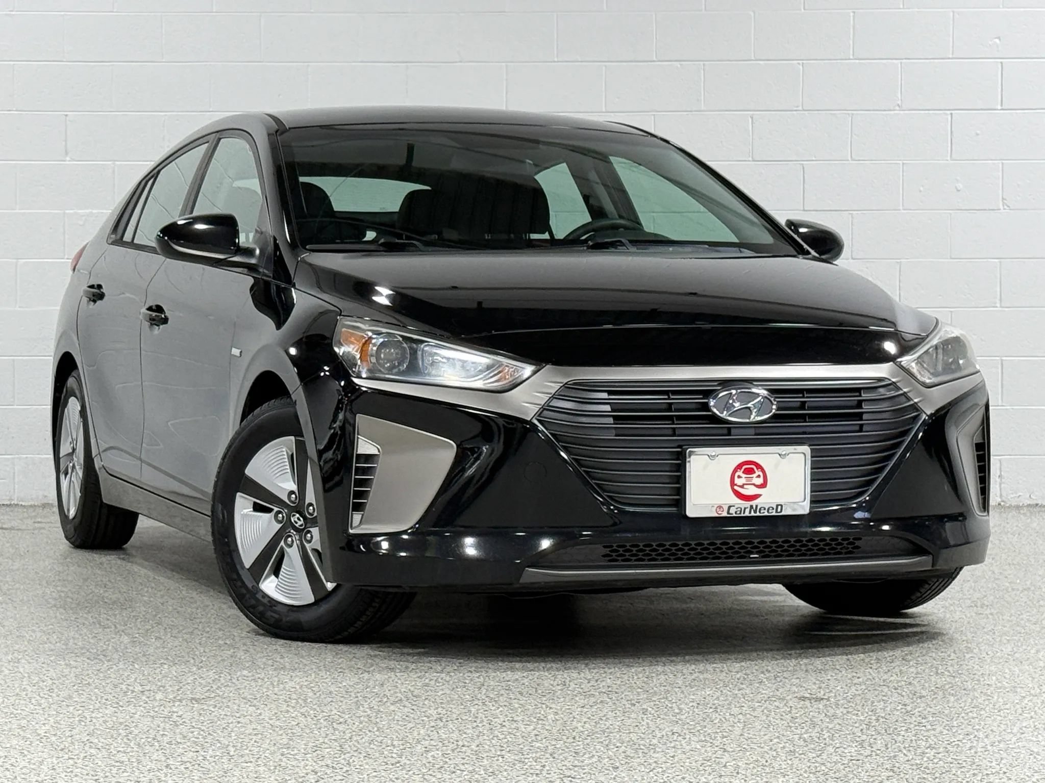 Used 2018 Hyundai Ioniq Blue FWD image 4