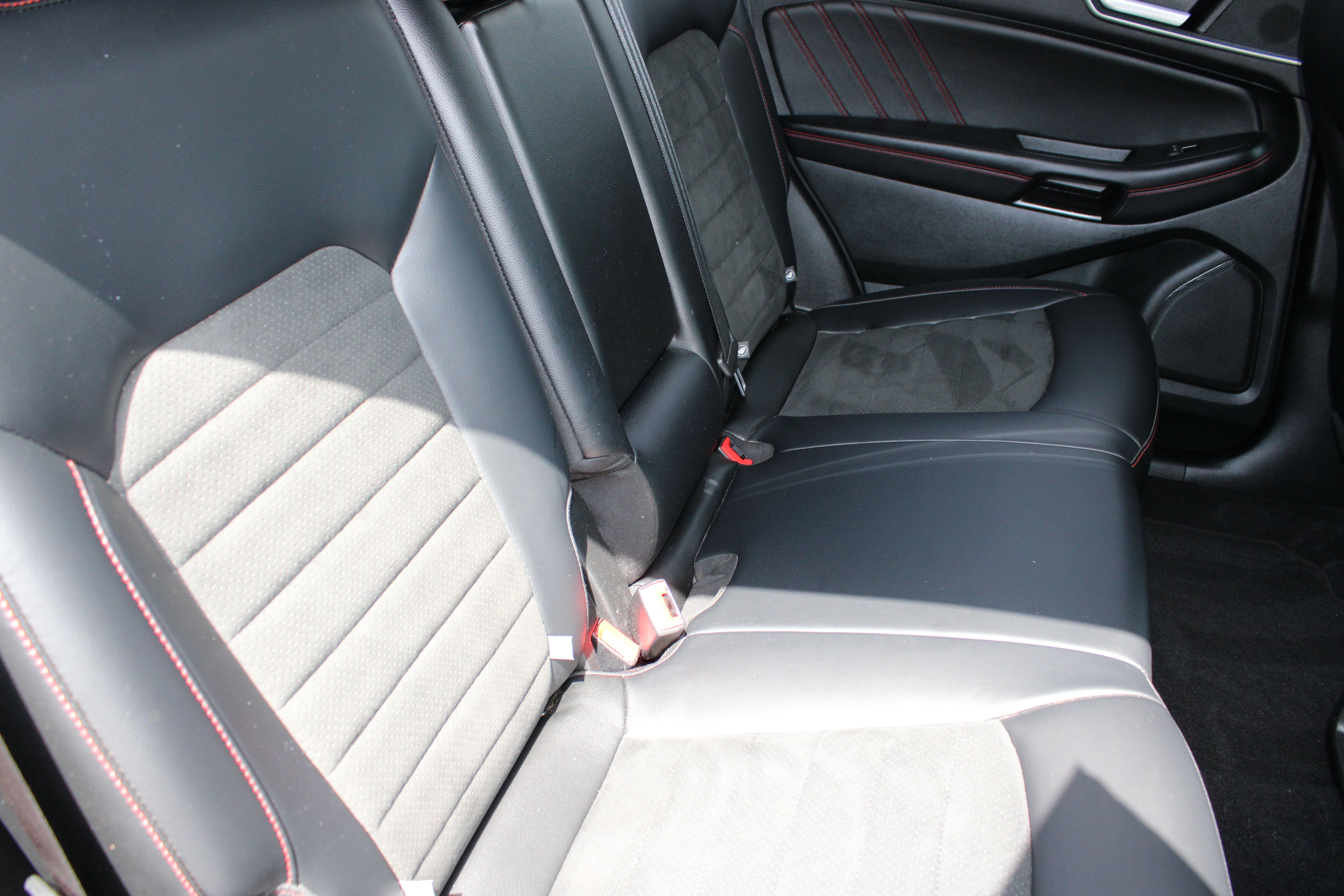 Used 2023 Ford Edge ST-Line AWD/4WD image 15