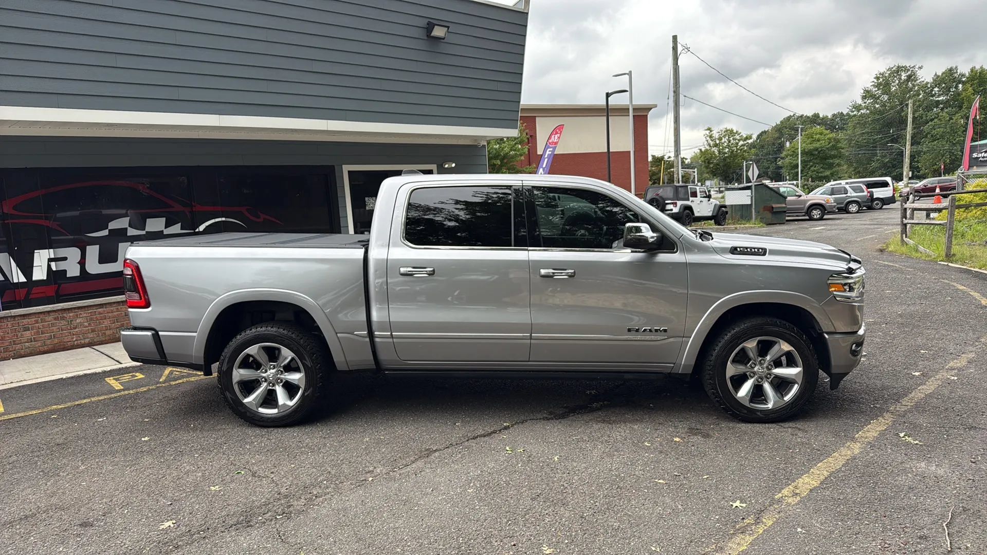 Used 2019 RAM 1500 Limited AWD/4WD image 4