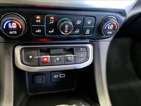 Used 2023 GMC Acadia SLE w/ Driver Convenience Package FWD image 15