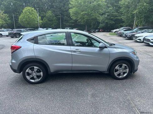 Used 2018 Honda HR-V LX image 4