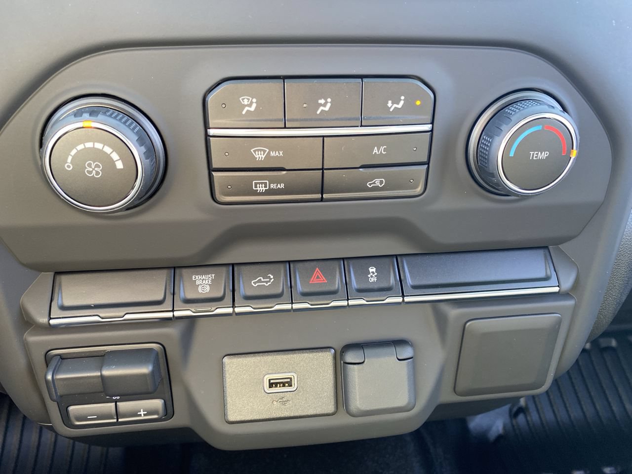 Used 2020 Chevrolet Silverado 3500 W/T w/ WT Convenience Package AWD/4WD image 33