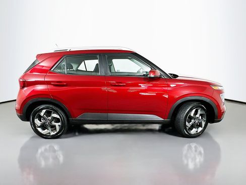 Certified 2024 Hyundai Venue Limited FWD image 8