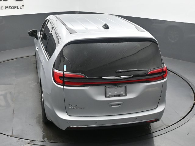 Used 2024 Chrysler Pacifica Touring-L FWD image 63