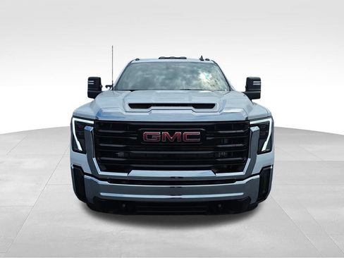 Used 2025 GMC Sierra 3500 Pro w/ Convenience Package AWD/4WD image 8