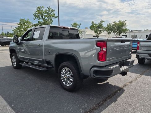 Used 2024 Chevrolet Silverado 2500 High Country w/ Technology Package AWD/4WD image 15