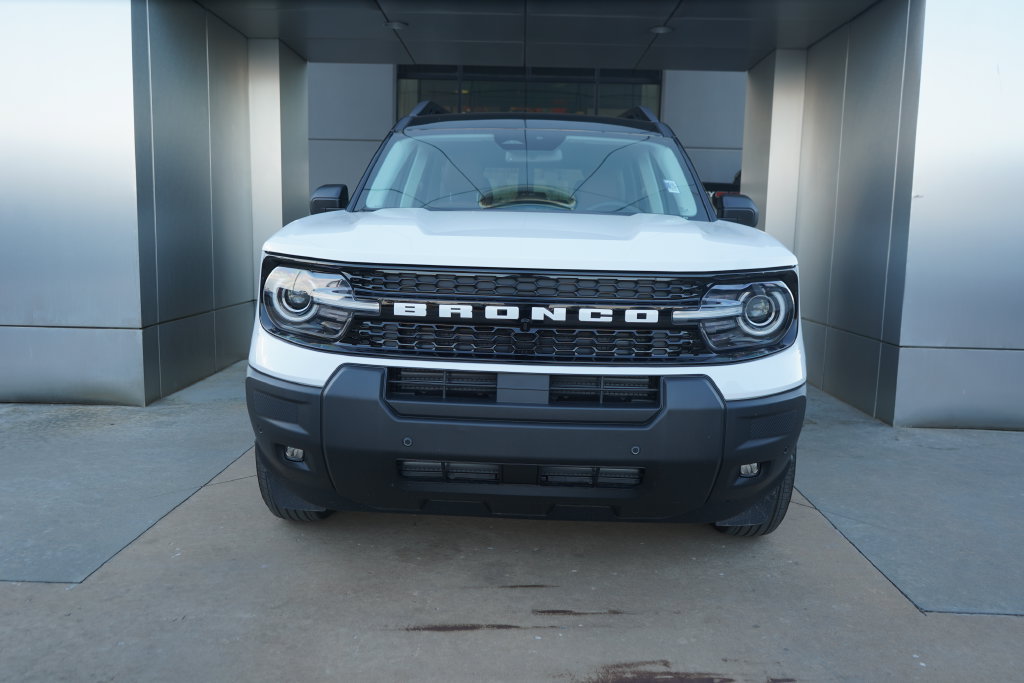 New 2026 Ford Bronco Sport Outer Banks w/ Outer Banks Tech Package+ AWD/4WD image 4