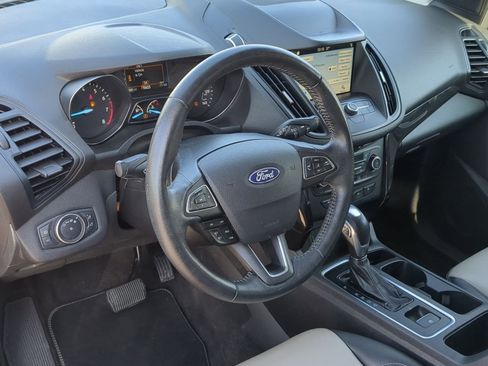 Used 2019 Ford Escape SEL image 14