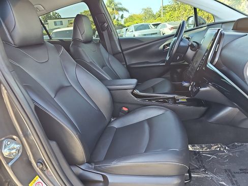 Used 2021 Toyota Prius Prime XLE w/ Carpet Mat Package (TMS) FWD image 10