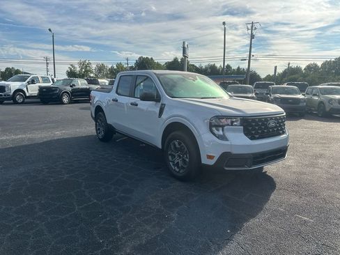 New 2025 Ford Maverick XLT FWD image 3
