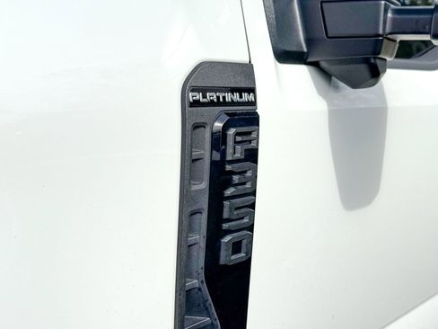 Certified 2025 Ford F350 4x4 Crew Cab Super Duty image 9
