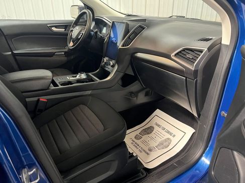 Used 2022 Ford Edge SE w/ Cargo Accessory Package image 3