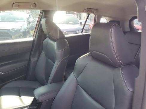 Used 2022 Toyota Corolla Cross XLE FWD image 17