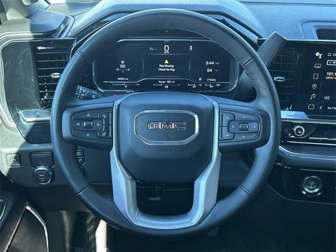 Used 2024 GMC Sierra 1500 SLT image 7