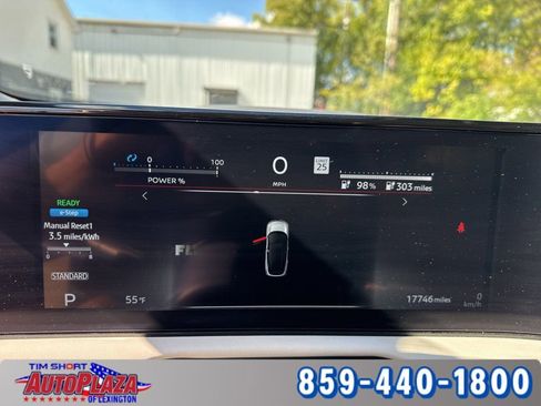 Used 2023 Nissan Ariya AWD image 28