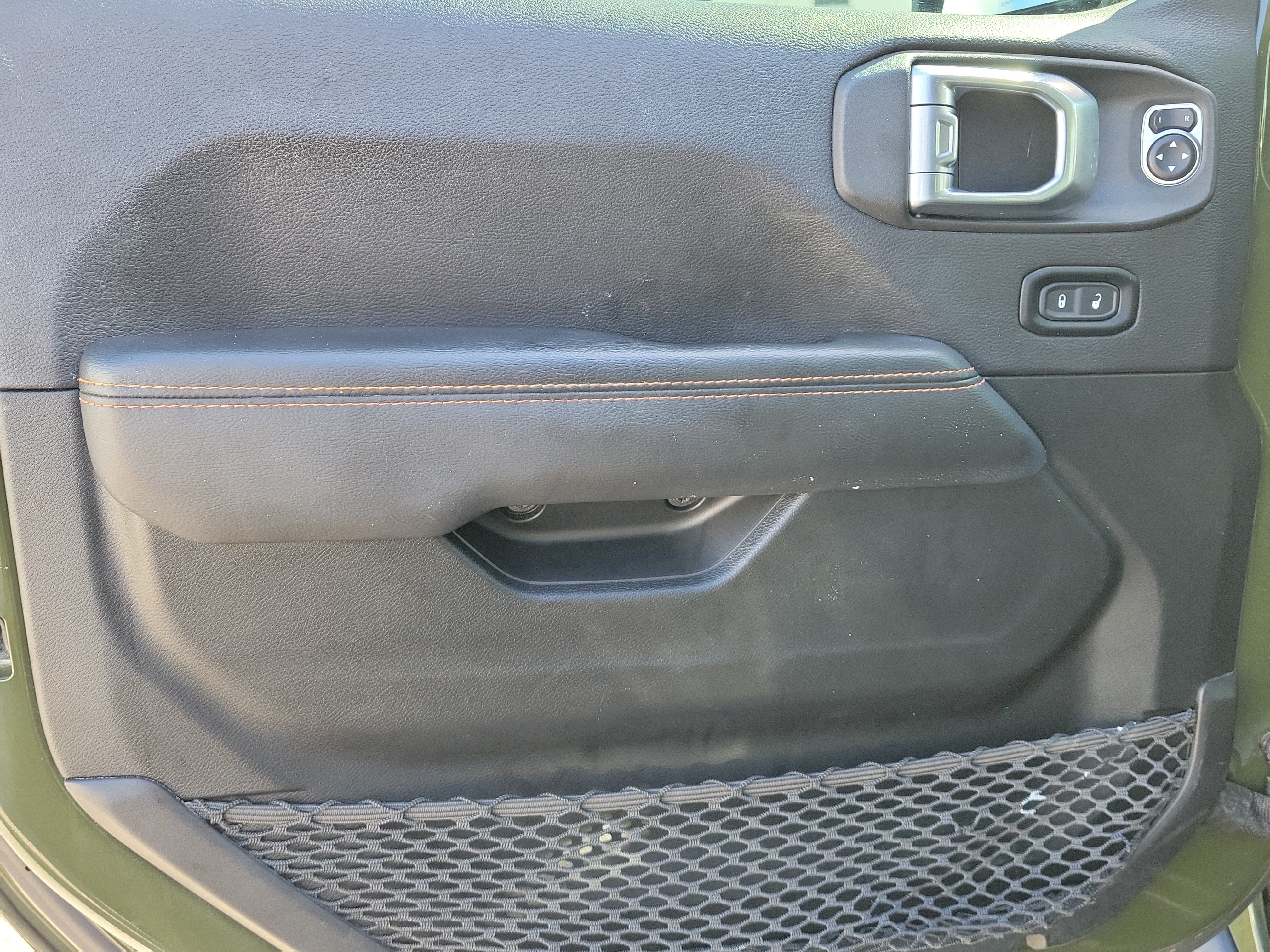 Used 2022 Jeep Gladiator Mojave w/ LED Lighting Group AWD/4WD image 12