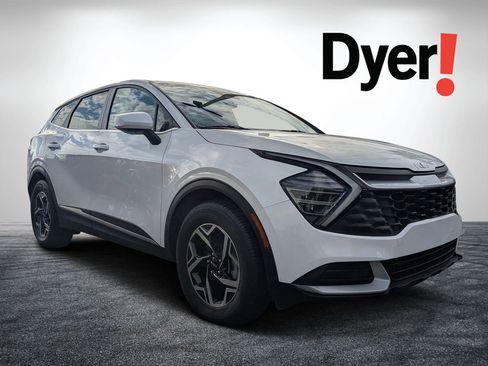 Used 2024 Kia Sportage LX FWD image 1