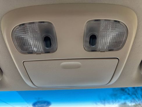 Used 2010 Ford Fusion SE image 26